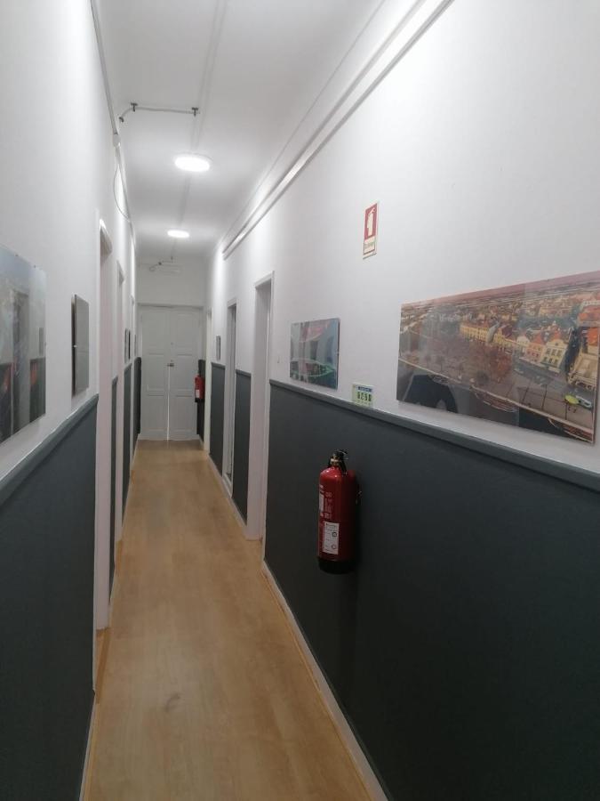 Peters Guesthouse Авейру Екстер'єр фото