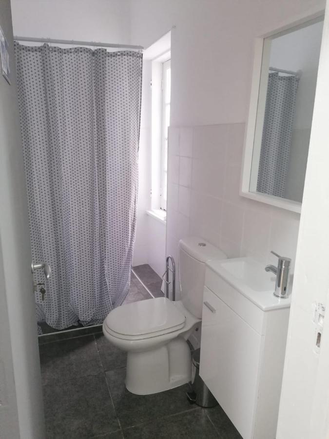Peters Guesthouse Авейру Екстер'єр фото