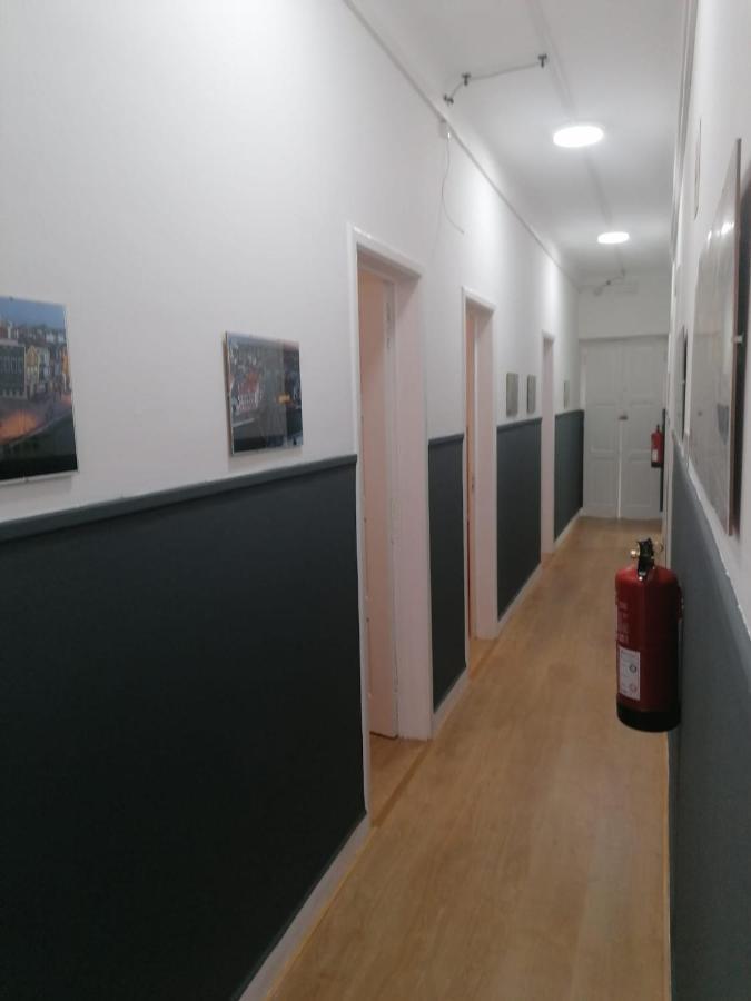 Peters Guesthouse Авейру Екстер'єр фото
