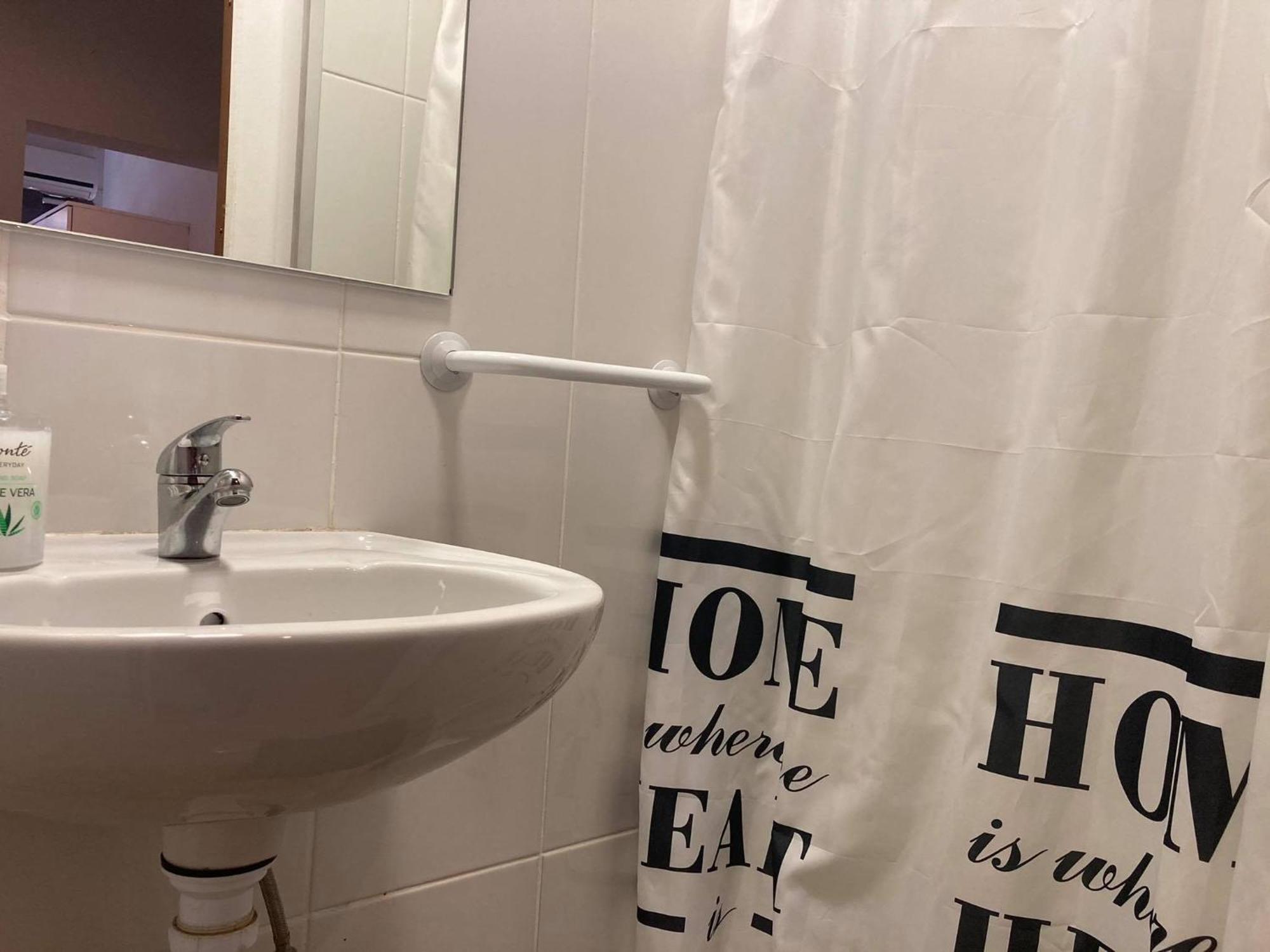 Peters Guesthouse Авейру Номер фото